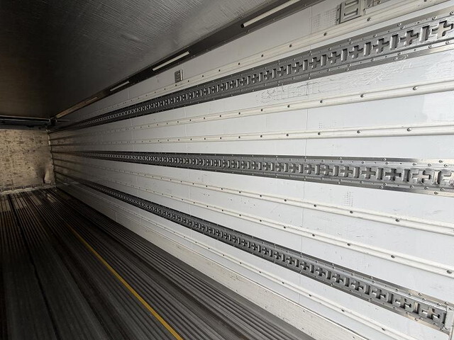 三菱ふそうスーパーグレート冷凍車（冷蔵車）大型（10t）[写真11]