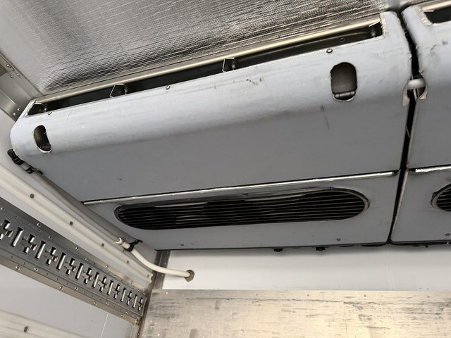 三菱ふそうスーパーグレート冷凍車（冷蔵車）大型（10t）[写真14]