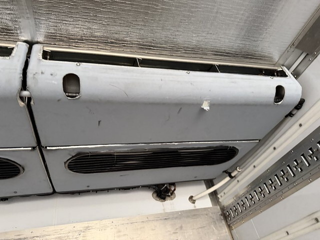 三菱ふそうスーパーグレート冷凍車（冷蔵車）大型（10t）[写真15]