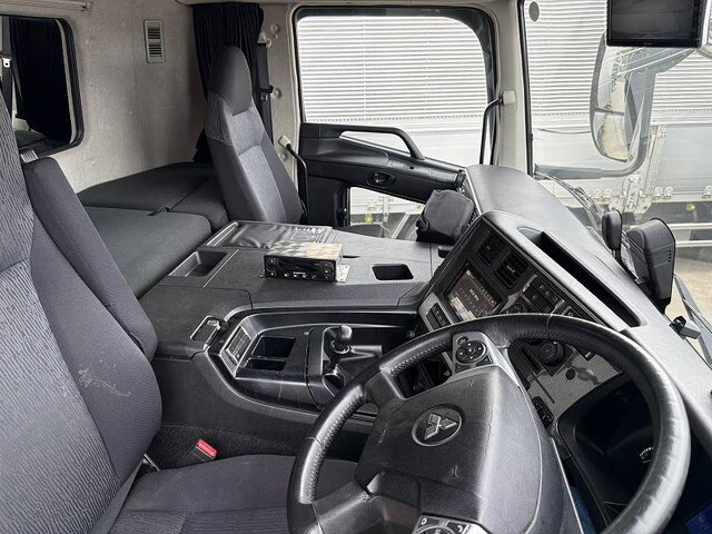 三菱ふそうスーパーグレート冷凍車（冷蔵車）大型（10t）[写真34]