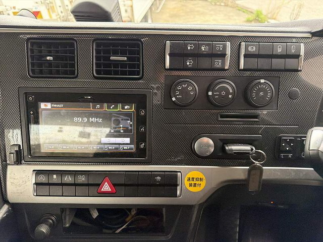 三菱ふそうスーパーグレート冷凍車（冷蔵車）大型（10t）[写真35]