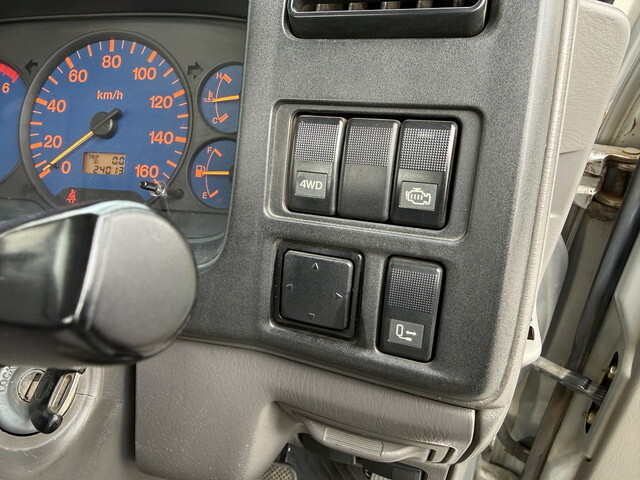 マツダタイタンダッシュ平ボディ小型（2t・3t）[写真29]