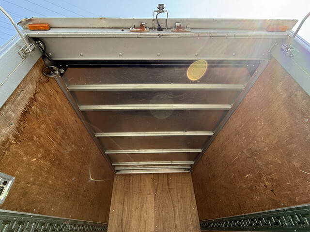 トヨタダイナアルミバン小型（2t・3t）[写真11]