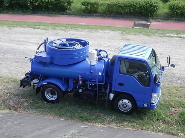 いすゞエルフバキュームカー小型（2t・3t）[写真19]