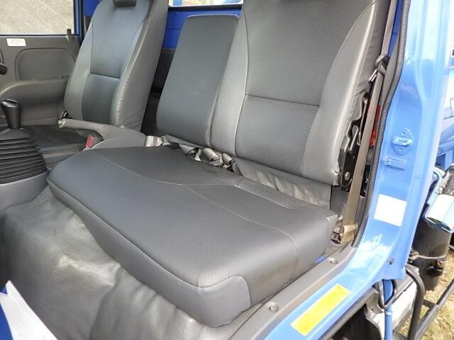 いすゞエルフバキュームカー小型（2t・3t）[写真21]