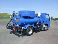 いすゞエルフバキュームカー小型（2t・3t）[写真05]