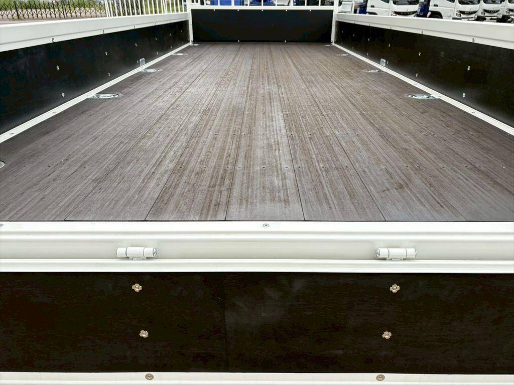 日野レンジャークレーン4段中型（4t）[写真08]