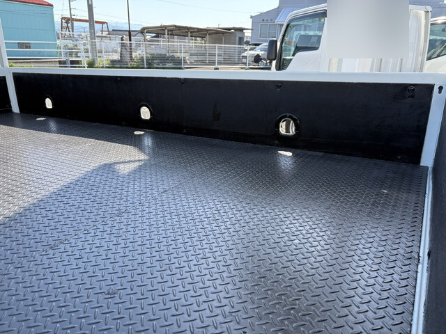 三菱ふそうキャンター平ボディ小型（2t・3t）[写真17]