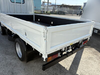 三菱ふそうキャンター平ボディ小型（2t・3t）[写真02]