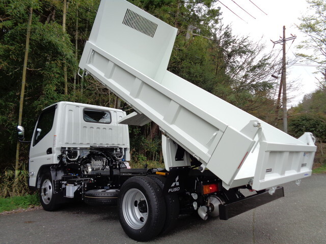 三菱ふそうキャンターダンプ小型（2t・3t）[写真02]