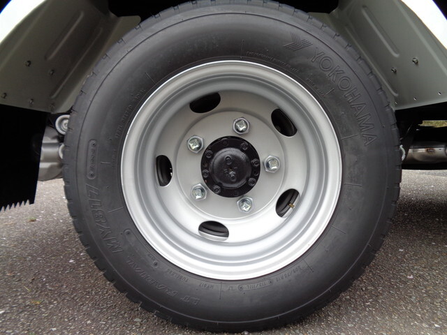 三菱ふそうキャンターダンプ小型（2t・3t）[写真28]