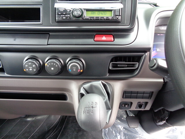 三菱ふそうキャンターダンプ小型（2t・3t）[写真35]