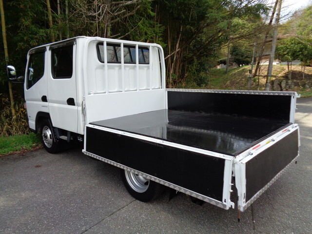 三菱ふそうキャンターダブルキャブ（Wキャブ）小型（2t・3t）[写真12]