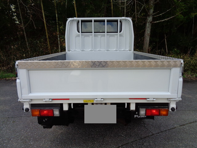 三菱ふそうキャンターダブルキャブ（Wキャブ）小型（2t・3t）[写真13]