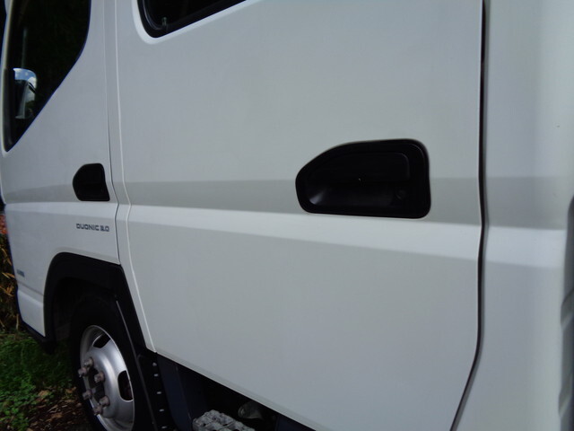 三菱ふそうキャンターダブルキャブ（Wキャブ）小型（2t・3t）[写真15]