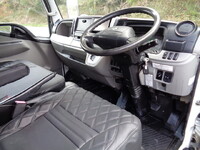 三菱ふそうキャンターダブルキャブ（Wキャブ）小型（2t・3t）[写真26]