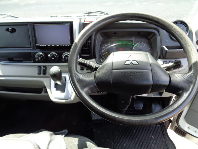 三菱ふそうキャンターダブルキャブ（Wキャブ）小型（2t・3t）[写真32]