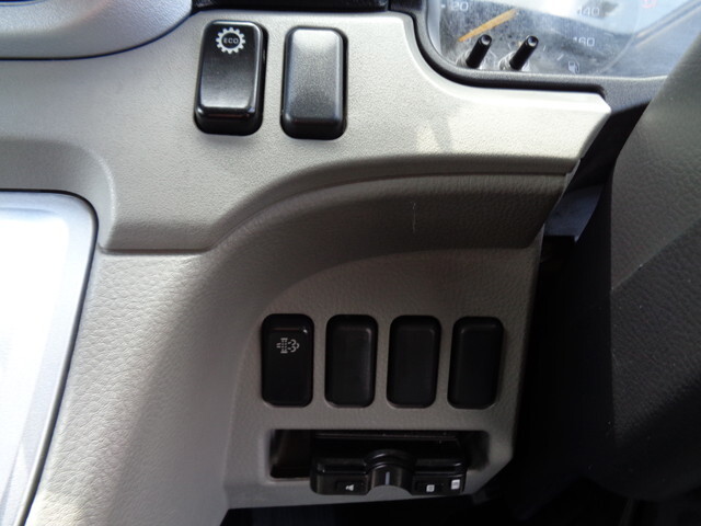 三菱ふそうキャンターダブルキャブ（Wキャブ）小型（2t・3t）[写真35]