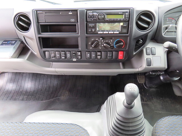 日野デュトロ冷凍車（冷蔵車）小型（2t・3t）[写真21]