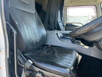 三菱ふそうスーパーグレートアルミウイング大型（10t）[写真30]