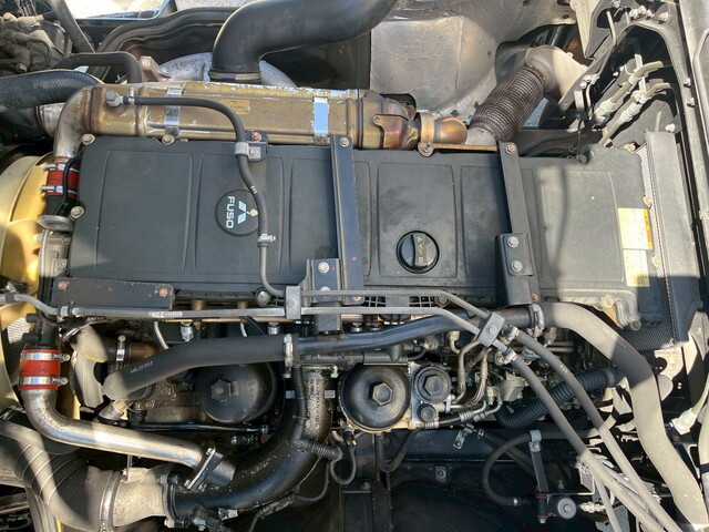 三菱ふそうスーパーグレートアルミウイング大型（10t）[写真37]