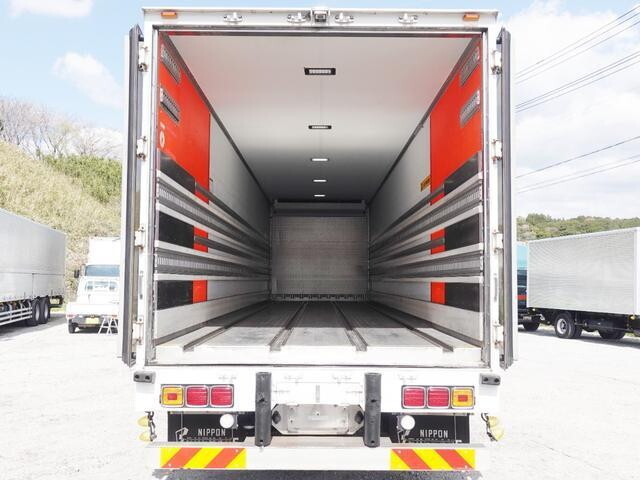 三菱ふそうスーパーグレート冷凍車（冷蔵車）大型（10t）[写真14]