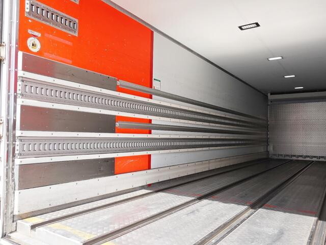 三菱ふそうスーパーグレート冷凍車（冷蔵車）大型（10t）[写真15]