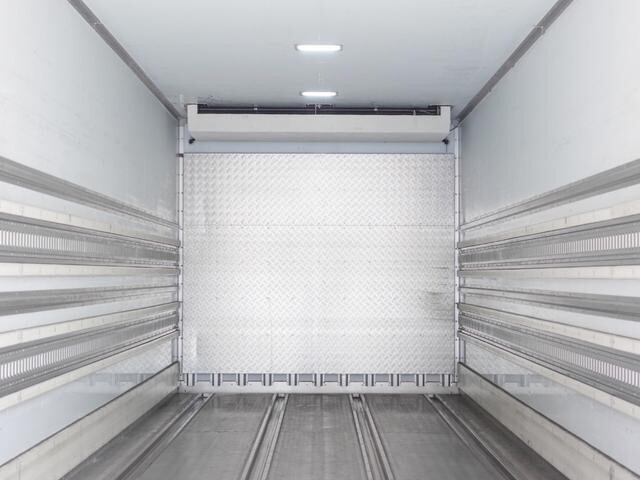 三菱ふそうスーパーグレート冷凍車（冷蔵車）大型（10t）[写真17]