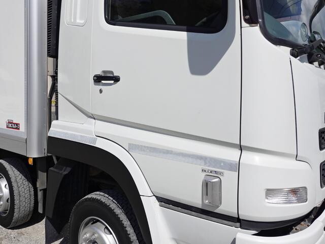 三菱ふそうスーパーグレート冷凍車（冷蔵車）大型（10t）[写真06]