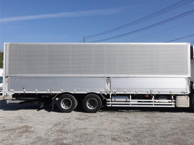 UDトラックスクオンアルミウイング大型（10t）[写真07]