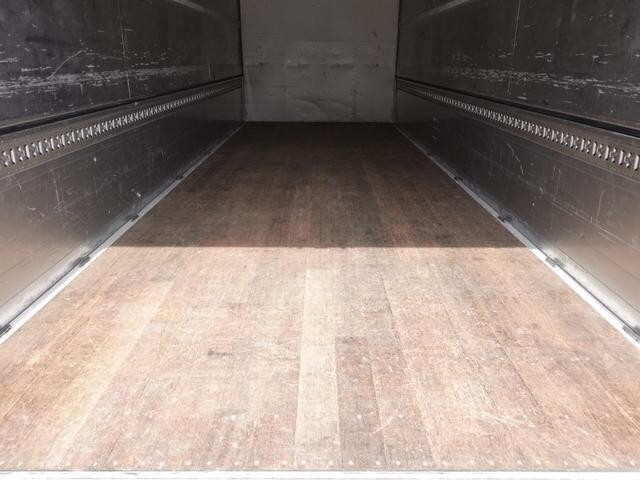 三菱ふそうファイターアルミウイング増トン（6t・8t）[写真11]