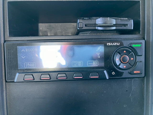 いすゞエルフクレーン4段小型（2t・3t）[写真26]