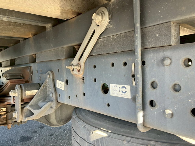 いすゞエルフクレーン4段小型（2t・3t）[写真31]