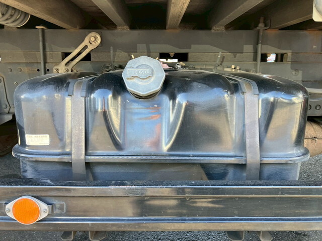 いすゞエルフクレーン4段小型（2t・3t）[写真35]