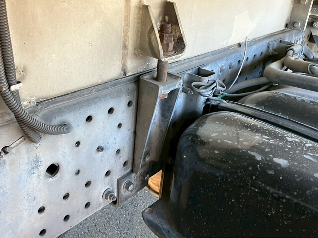 いすゞエルフパッカー車（塵芥車）小型（2t・3t）[写真22]