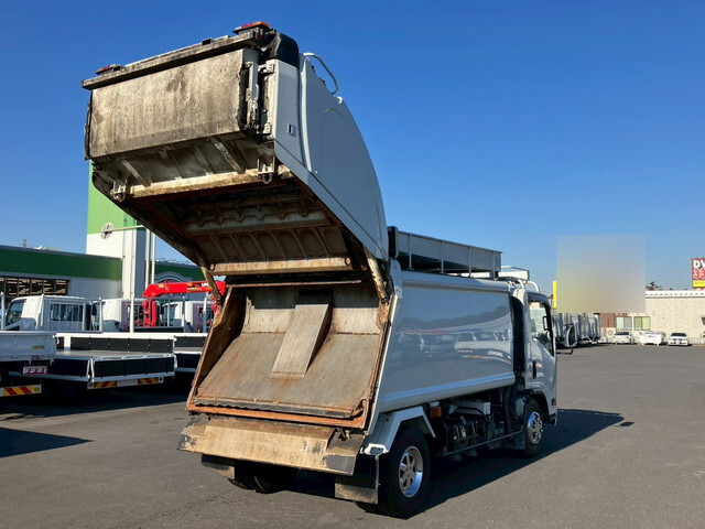 いすゞエルフパッカー車（塵芥車）小型（2t・3t）[写真27]
