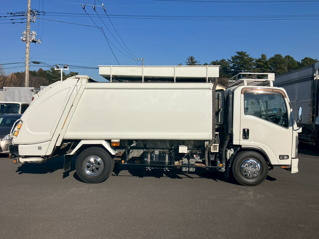 いすゞエルフパッカー車（塵芥車）小型（2t・3t）[写真37]