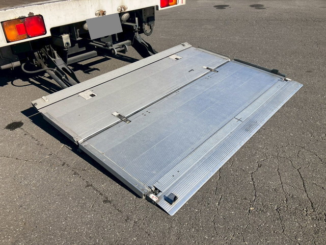 日野レンジャーアルミウイング中型（4t）[写真17]