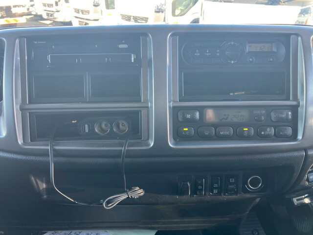 日野レンジャーアルミウイング中型（4t）[写真32]