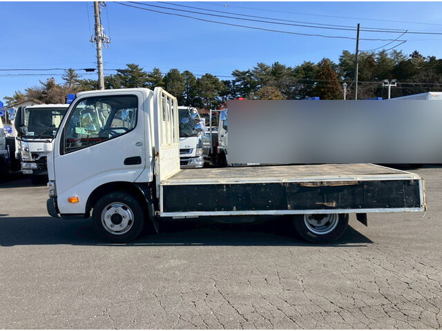 トヨタトヨエース平ボディ小型（2t・3t）[写真08]