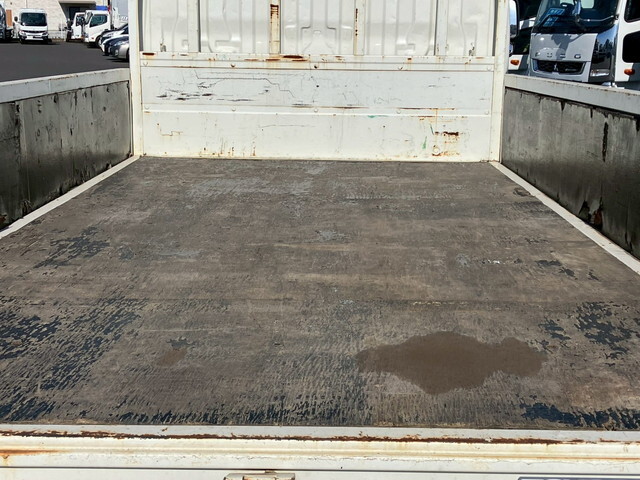 トヨタトヨエース平ボディ小型（2t・3t）[写真12]