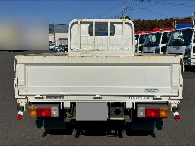 トヨタトヨエース平ボディ小型（2t・3t）[写真13]