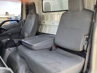 日野デュトロ冷凍車（冷蔵車）小型（2t・3t）[写真32]