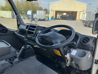 日野デュトロ冷凍車（冷蔵車）小型（2t・3t）[写真34]