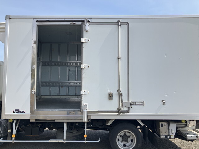 日野デュトロ冷凍車（冷蔵車）小型（2t・3t）[写真06]