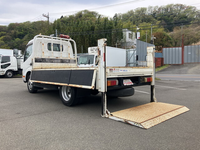 日野デュトロ平ボディ小型（2t・3t）[写真12]