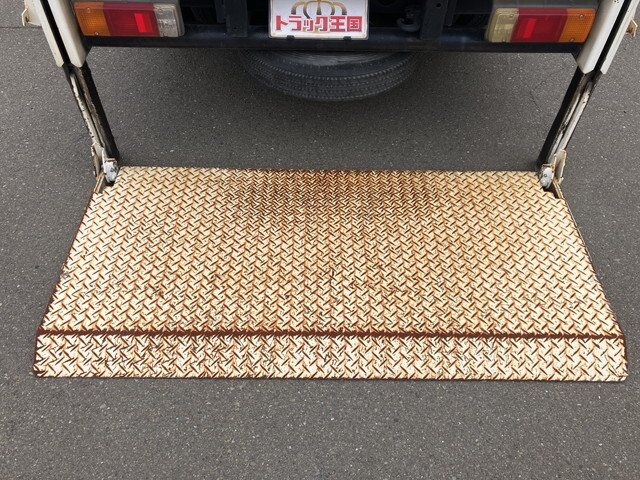 日野デュトロ平ボディ小型（2t・3t）[写真14]