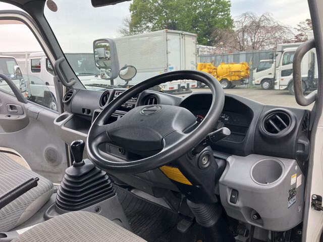 日野デュトロ平ボディ小型（2t・3t）[写真31]