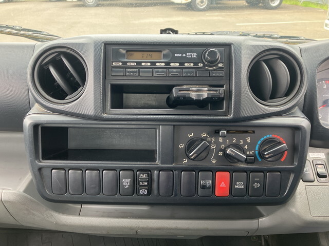 日野デュトロ平ボディ小型（2t・3t）[写真34]