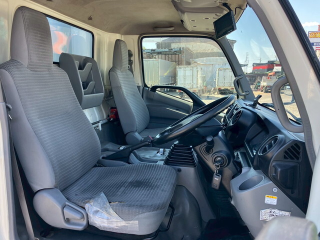 日野デュトロアルミウイング小型（2t・3t）[写真31]